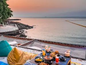 Blue Dragon Cafe & Beach Club Pattaya