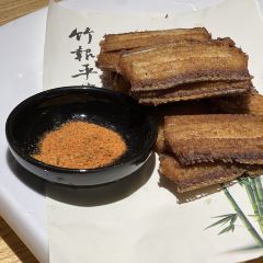 JIANG NAN WAIPOQIAO User Photo