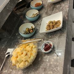 临空假日酒店(赤峰和美建材城玉龙机场店)·早餐厅 User Photo