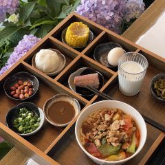 去见山全景民宿(龙脊金坑梯田店)·露台观景餐厅 User Photo