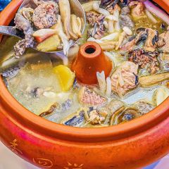 YI HENG 여행 사진