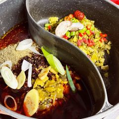 HOT & PICKLED VALLEY ảnh của người dùng