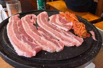 Tonchan Shin-Okubo betsu-kan