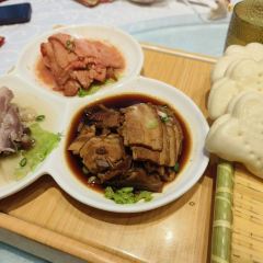 HONG FENG LONG YAN User Photo