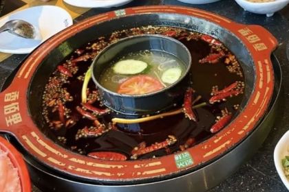 香佰里鲜货火锅(古蔺店)