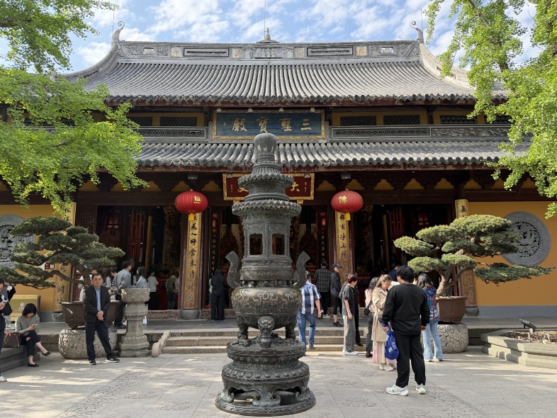 龍華寺門票【2026】- 預約、開放時間、評論及資訊| Trip.com