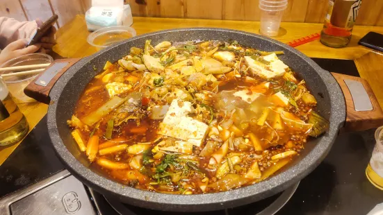 旺點石泉石鍋魚坊