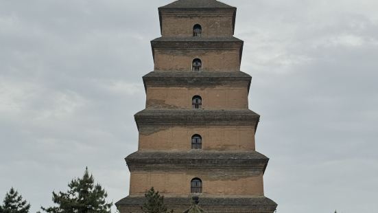 所谓的大雁塔，并不是一个完全独立的景点，而是曲江大慈恩寺的寺