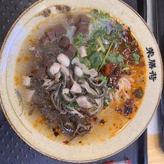 荣膳荷水城羊肉粉(百色店) User Photo