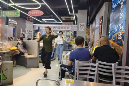 宽窄巷子串串火锅(上海路店)