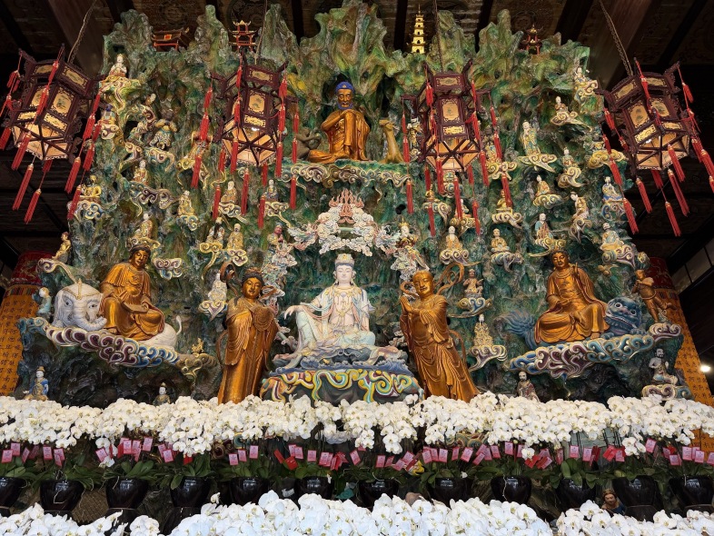 龍華寺門票【2026】- 預約、開放時間、評論及資訊| Trip.com