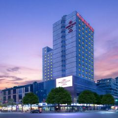BAIWEICHAUN RESTAURANT·Pavilion Court · Friendship Court User Photo