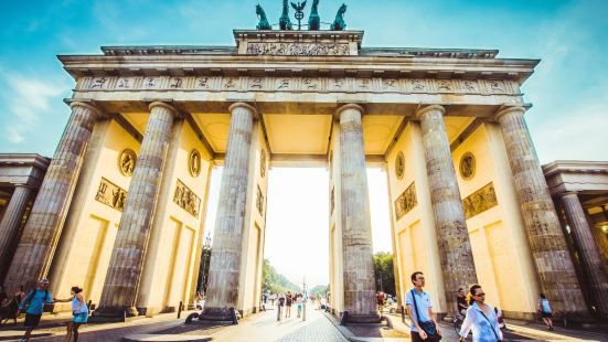 德國勃蘭登堡門，因其在柏林乃至德國的特殊地位，成為德國多項慶