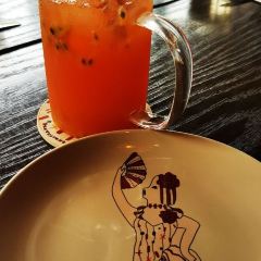 BROWNSTONE布朗石西班牙餐厅酒吧(前滩太古里店) User Photo