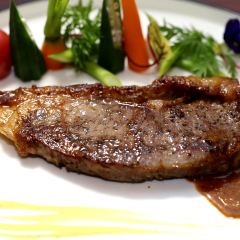 鄂尔多斯皇室国际酒店(万达广场王府井店)·四海汇海鲜自助餐厅 User Photo