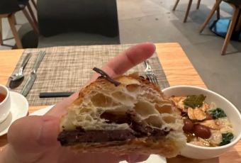 Yong Yi Ting User Photo