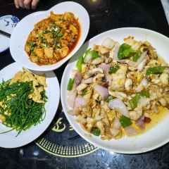 YI GE CHI LENG SHUI YU DE DI FANG ảnh của người dùng