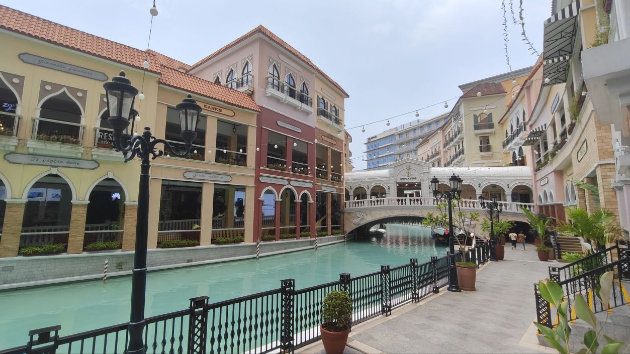 Shopping itineraries in Venice Grand Canal Mall in December updated in 2024 Trip