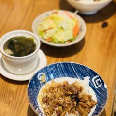 红猪卤肉饭(百联徐汇商业广场店) User Photo