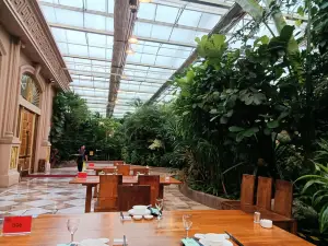 โรงแรมเติ้งเทียวอีโคส (ห้างเรือธงเฟงหัว)