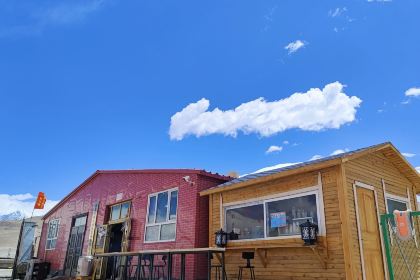 金丝路文化旅游餐厅