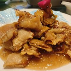 HONG FENG LONG YAN User Photo