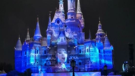 景色不错，环境排布比较好，趣味的动漫给人不同年龄的感受，虽然