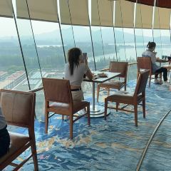 LAKE-VIEW REVOLVING RESTAURANT 여행 사진