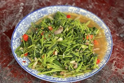 一步岭土鸡土菜馆