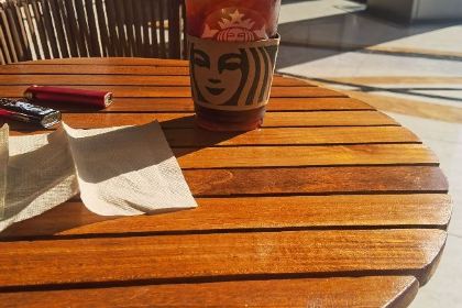 星巴克(隆生廣場店)