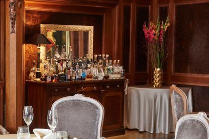 Lorenz Adlon Esszimmer