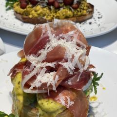 Panos The Steakhouse & Lounge 여행 사진