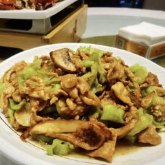 Ai Ruo Chun (KunMing JinBi Park) User Photo