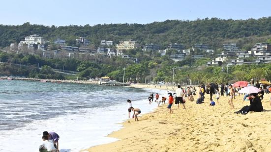 大梅沙海滨公园是省AAAAA级旅游景区，交通便利，承办过许多