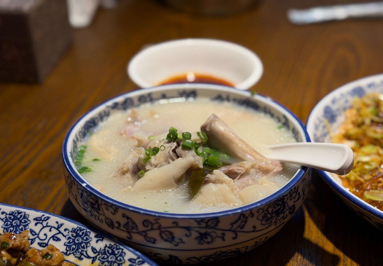 骆老妈蹄花·正宗川菜(春熙路潮流广场店) (Chunxi Road Commercial Area