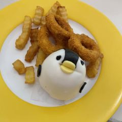 Emperor Penguin All Day Dining User Photo
