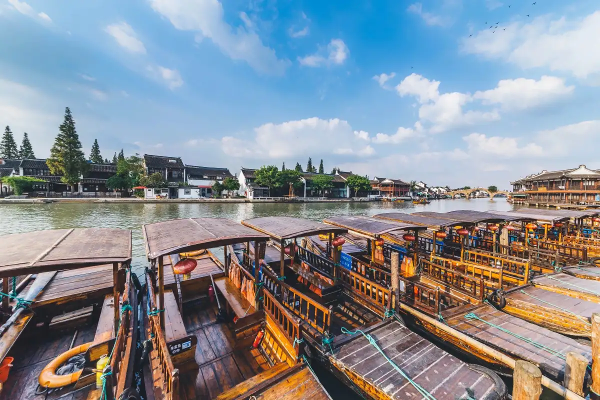 Zhujiajiao vs. Suzhou vs. Wuzhen: Which Ancient Water Town Should You Visit?