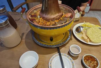 暮山映雪·私汤度假别院(四姑娘山双桥沟景区店)·餐厅 User Photo