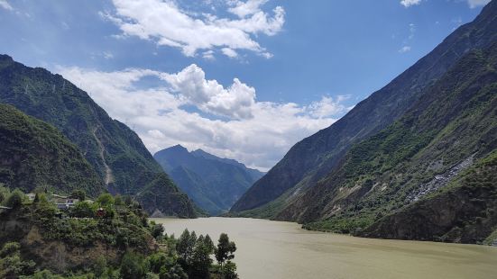 疊溪地震遺址（疊溪海子）