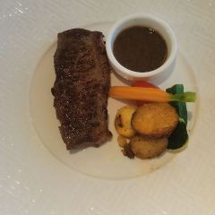 LUTECE French Revolving Restaurant 여행 사진