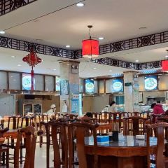 府东风味名吃城(府东街店) User Photo