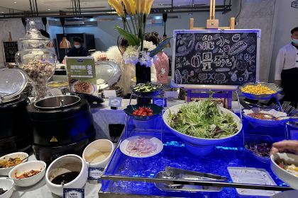 希尔顿欢朋自助餐厅(中鼎大厦店)