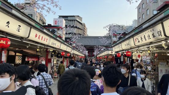 疫情过后，再次打卡日本东京网红景点浅草，景区有很多中国成都叫