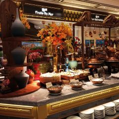 Le Buffet User Photo