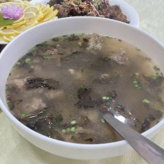 吴名烧鸡店 User Photo
