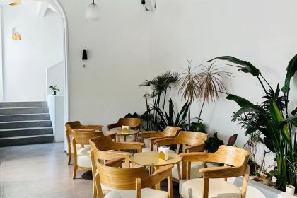 新丰县柒玥咖啡厅