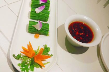 兰山手抓·开锅羊肉养生茶餐厅