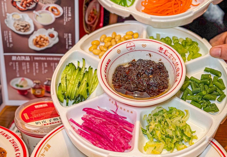 方砖厂69号炸酱面(王府井喜悦店) (Tian'anmen Square and Wangfujing