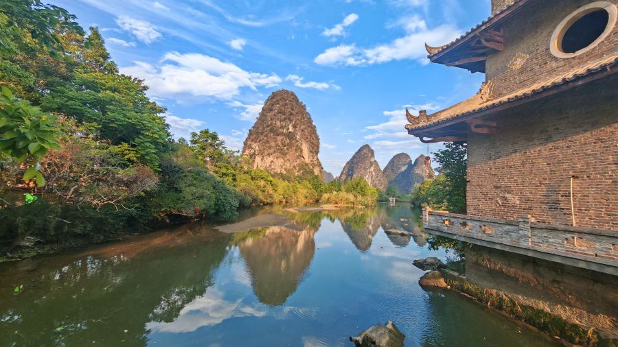 Shanshuirenjiashizhuang