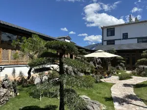 鹤庆丽府餐厅